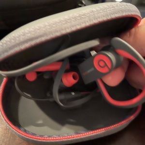 Like New Beats Running and Fitness Wireless Earbuds. Like new and great comfort.